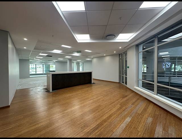 947M² OFFICE TO LET IN SANDTON CENTRAL